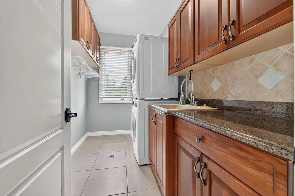 57629 Stonebriar Drive Washington Township MI 48094