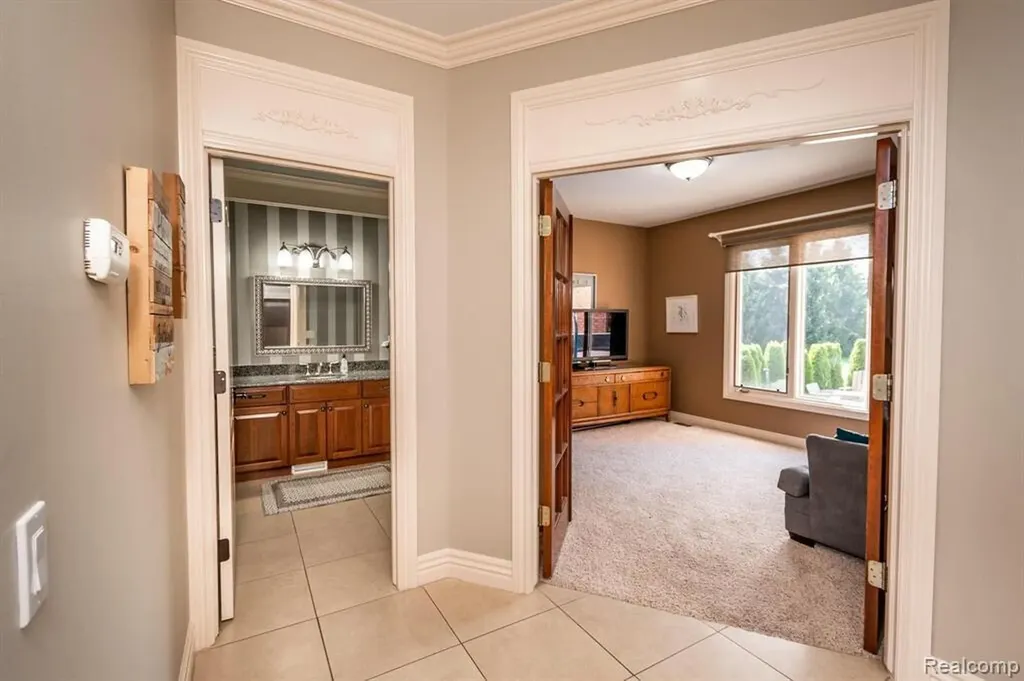 57629 Stonebriar Drive Washington Township MI 48094