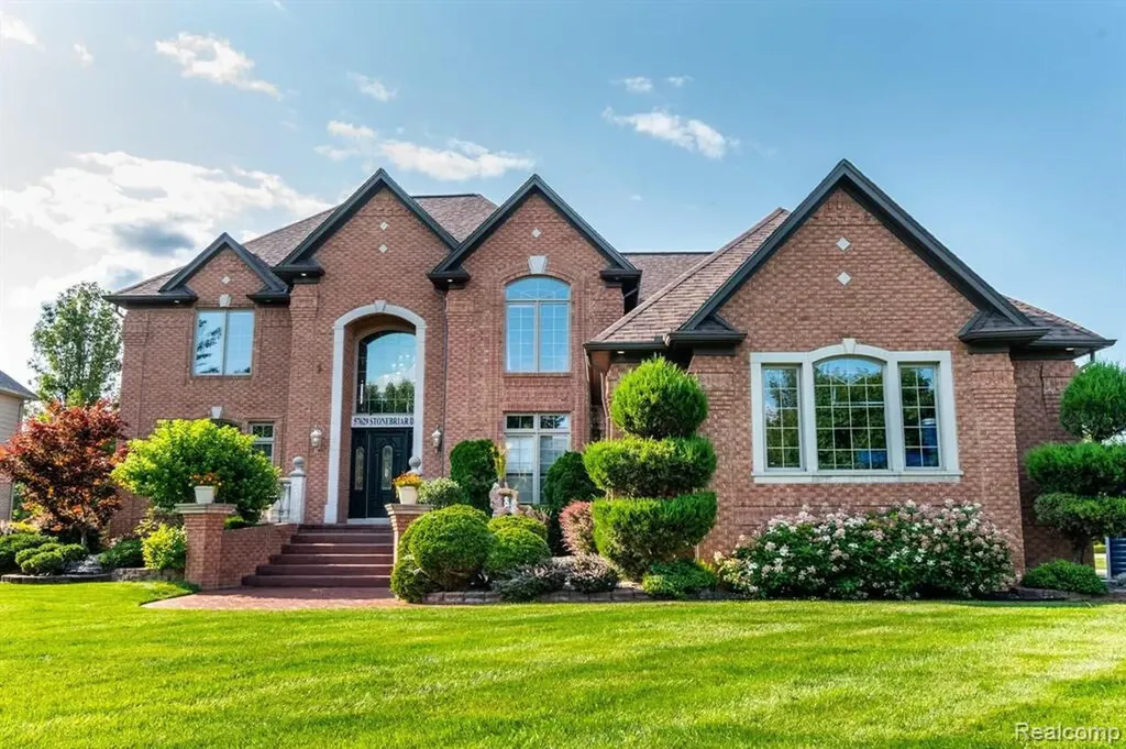 57629 Stonebriar Drive Washington Township MI 48094