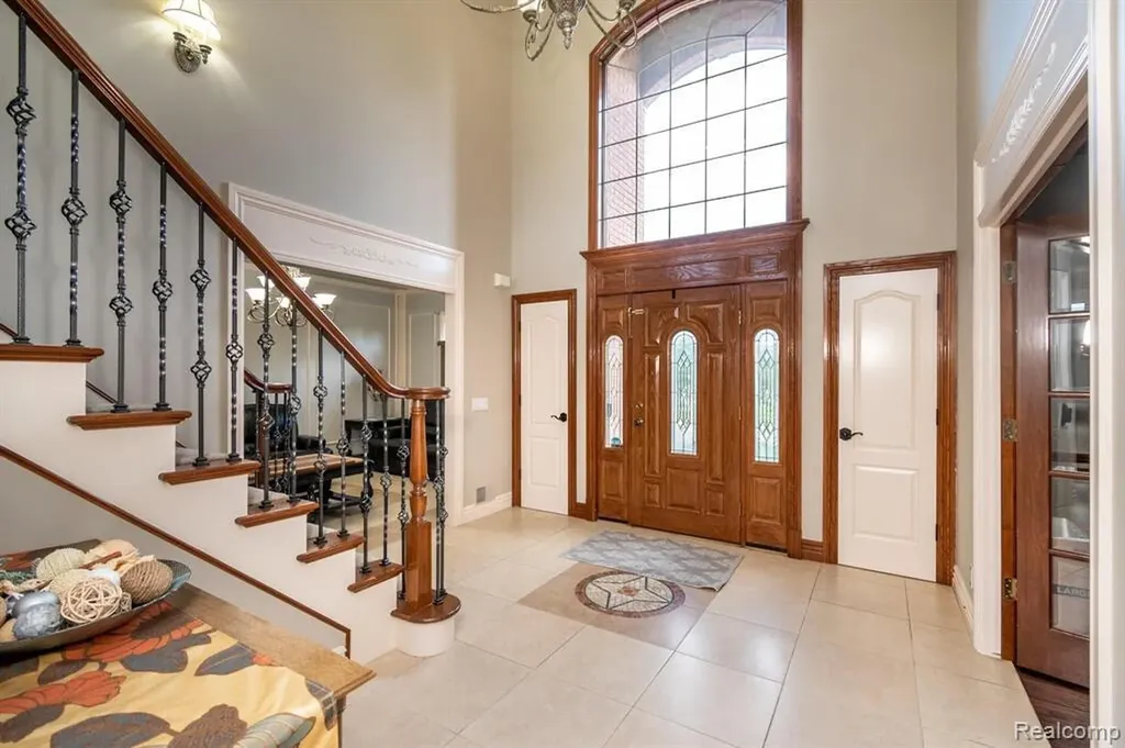 57629 Stonebriar Drive Washington Township MI 48094