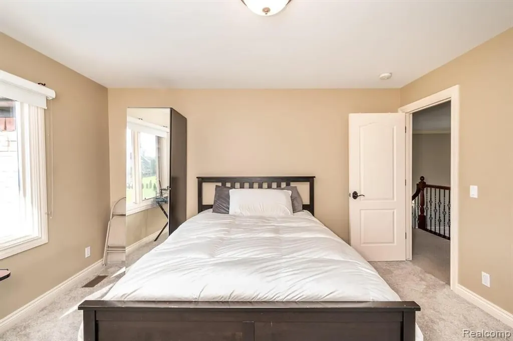 57629 Stonebriar Drive Washington Township MI 48094