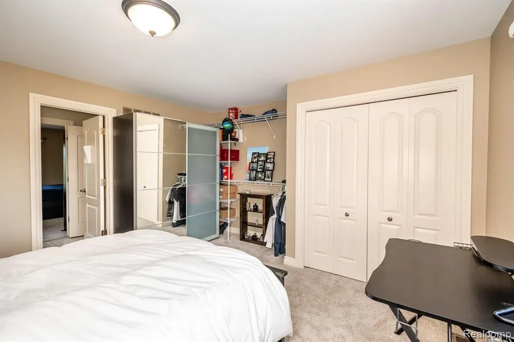 57629 Stonebriar Drive Washington Township MI 48094