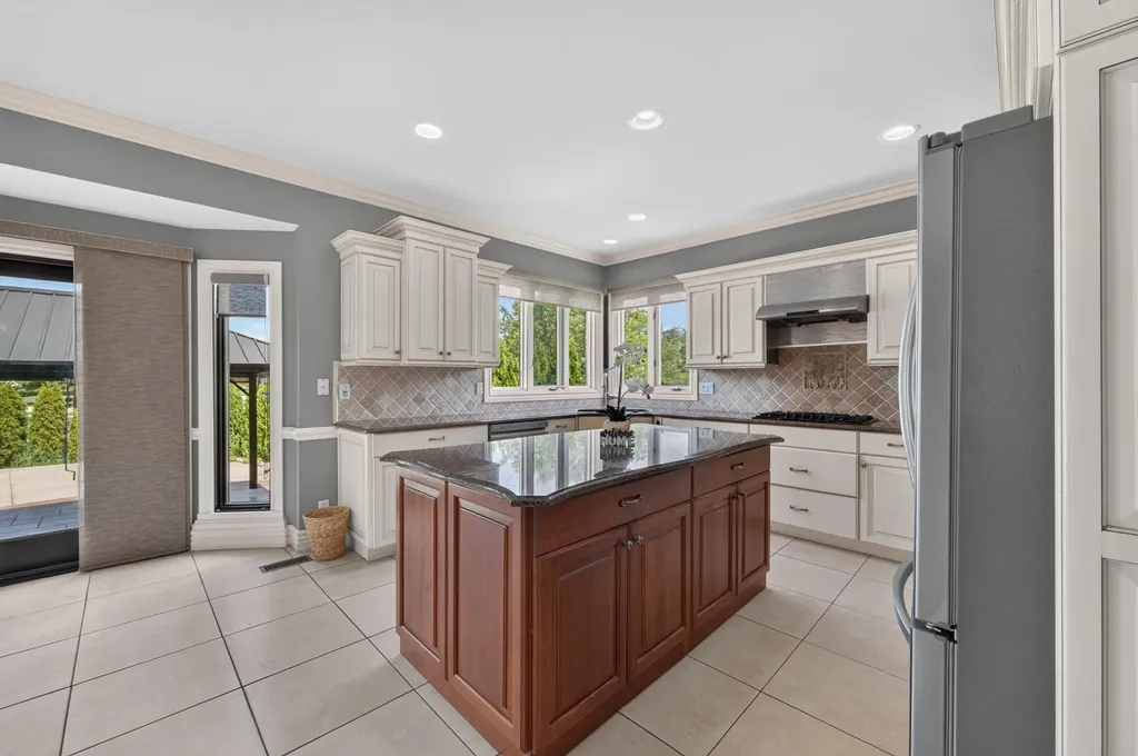 57629 Stonebriar Drive Washington Township MI 48094