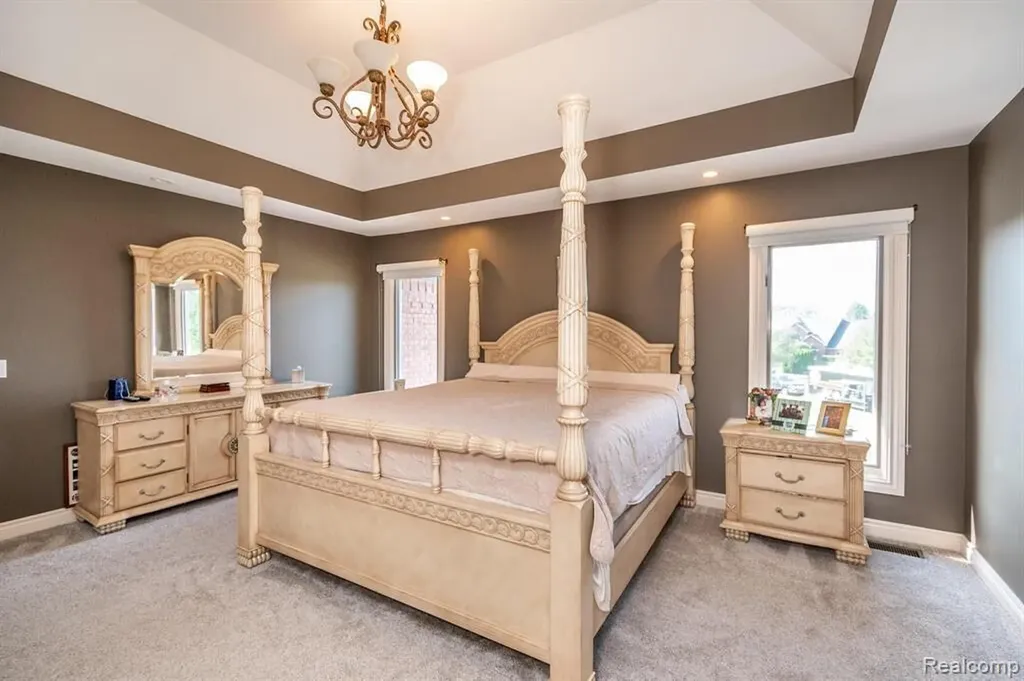 57629 Stonebriar Drive Washington Township MI 48094