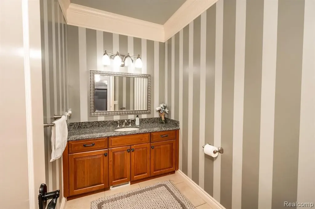 57629 Stonebriar Drive Washington Township MI 48094