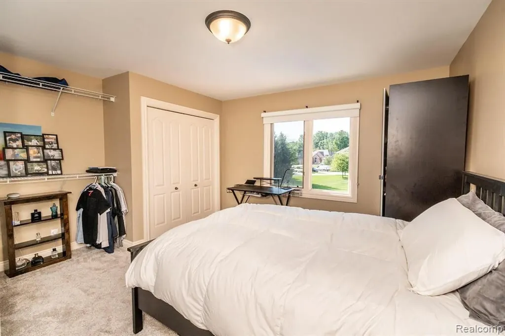 57629 Stonebriar Drive Washington Township MI 48094