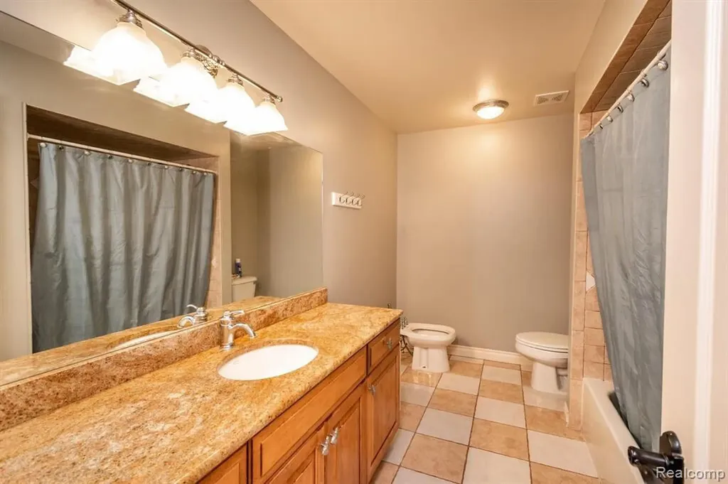57629 Stonebriar Drive Washington Township MI 48094