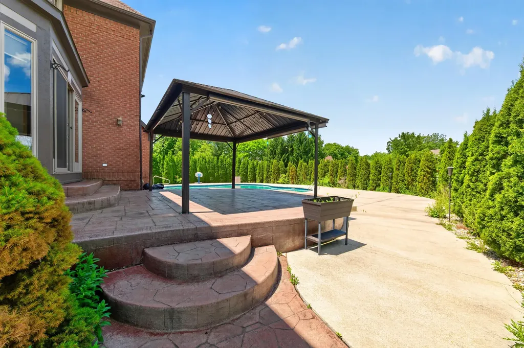 57629 Stonebriar Drive Washington Township MI 48094