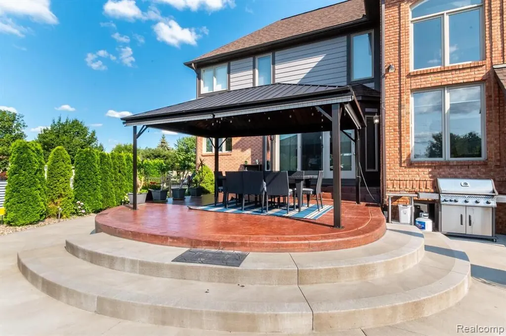 57629 Stonebriar Drive Washington Township MI 48094