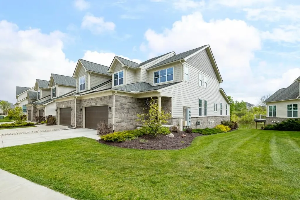 3031 N Spurway Drive Ann Arbor City MI 48105