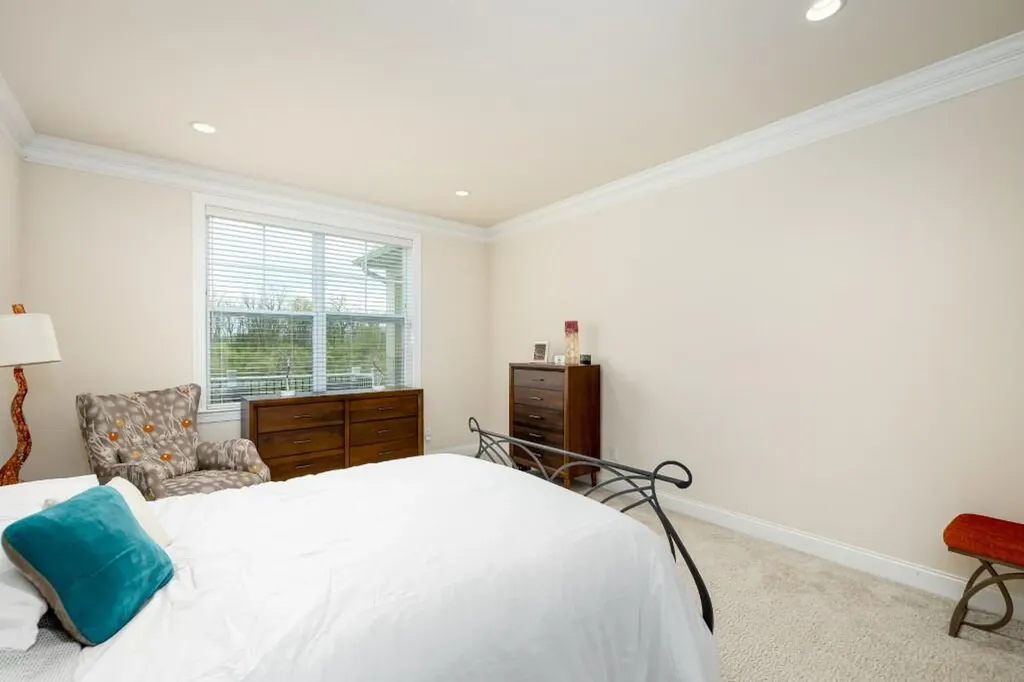3031 N Spurway Drive Ann Arbor City MI 48105