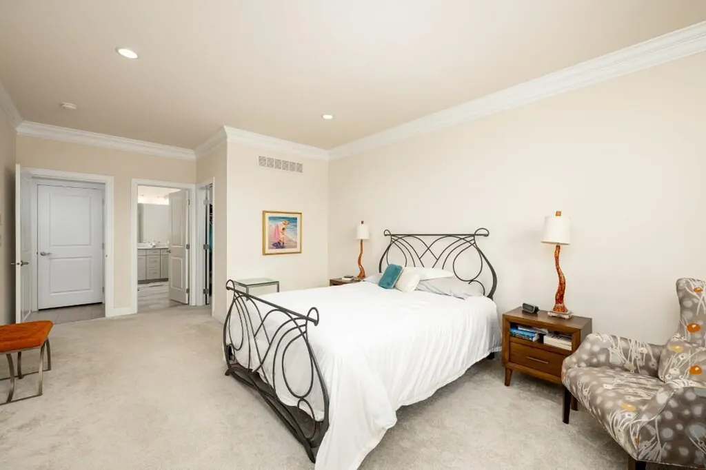 3031 N Spurway Drive Ann Arbor City MI 48105