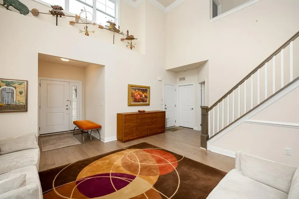 3031 N Spurway Drive Ann Arbor City MI 48105