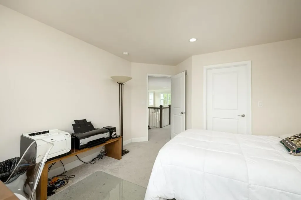 3031 N Spurway Drive Ann Arbor City MI 48105