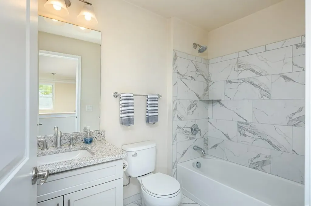 3031 N Spurway Drive Ann Arbor City MI 48105