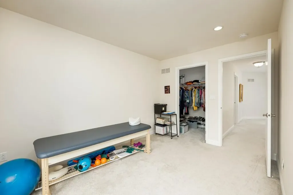 3031 N Spurway Drive Ann Arbor City MI 48105