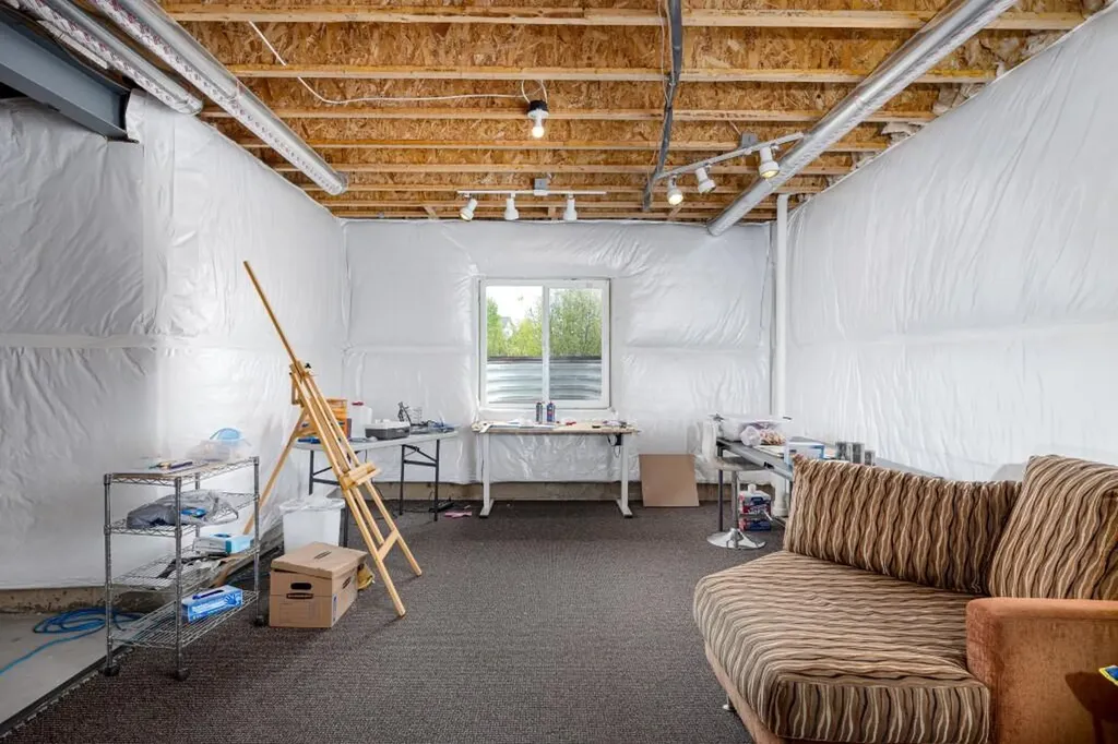 3031 N Spurway Drive Ann Arbor City MI 48105
