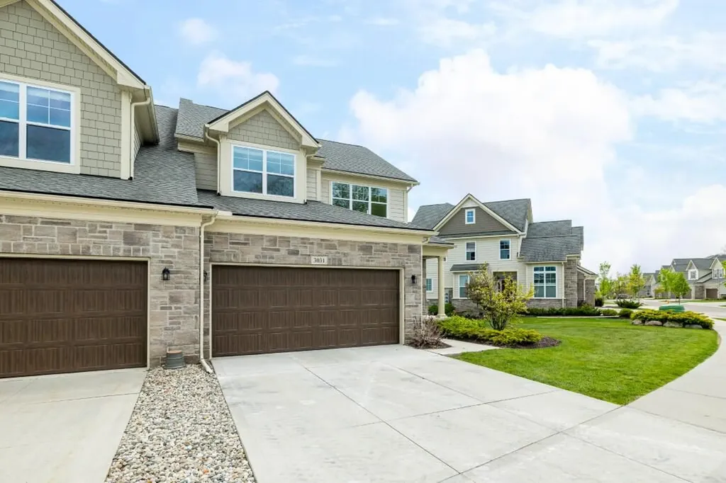 3031 N Spurway Drive Ann Arbor City MI 48105