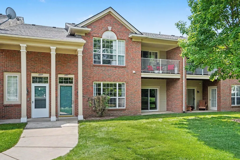 11107 Farmingdale Lane Commerce Charter Township MI 48390