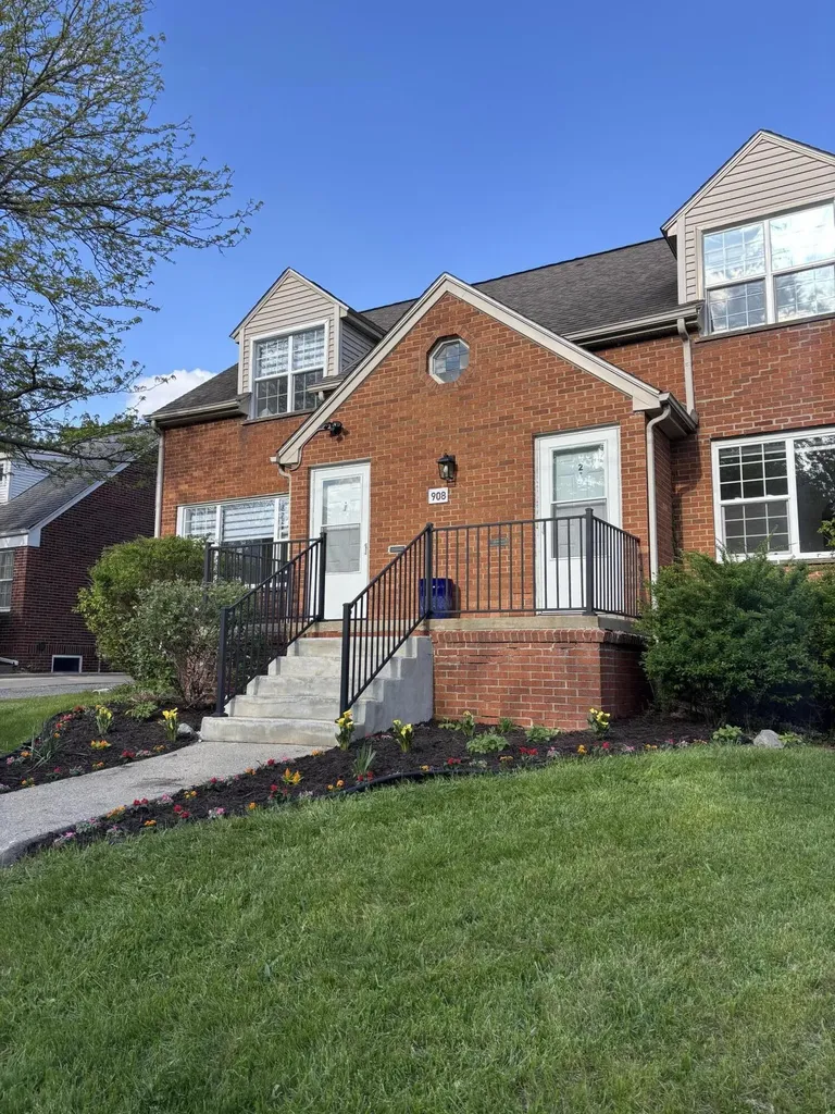 908 Spring Street Ann Arbor City MI 48103
