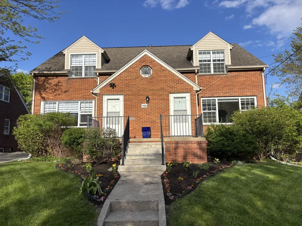 908 Spring Street Ann Arbor City MI 48103