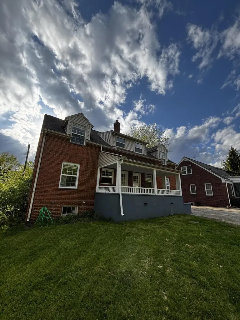 908 Spring Street Ann Arbor City MI 48103