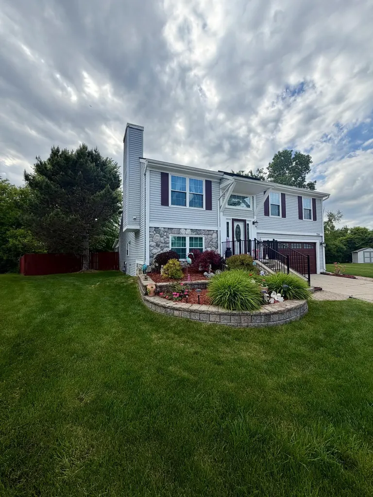 7114 Copper Creek Drive Ypsilanti Charter Township MI 48197