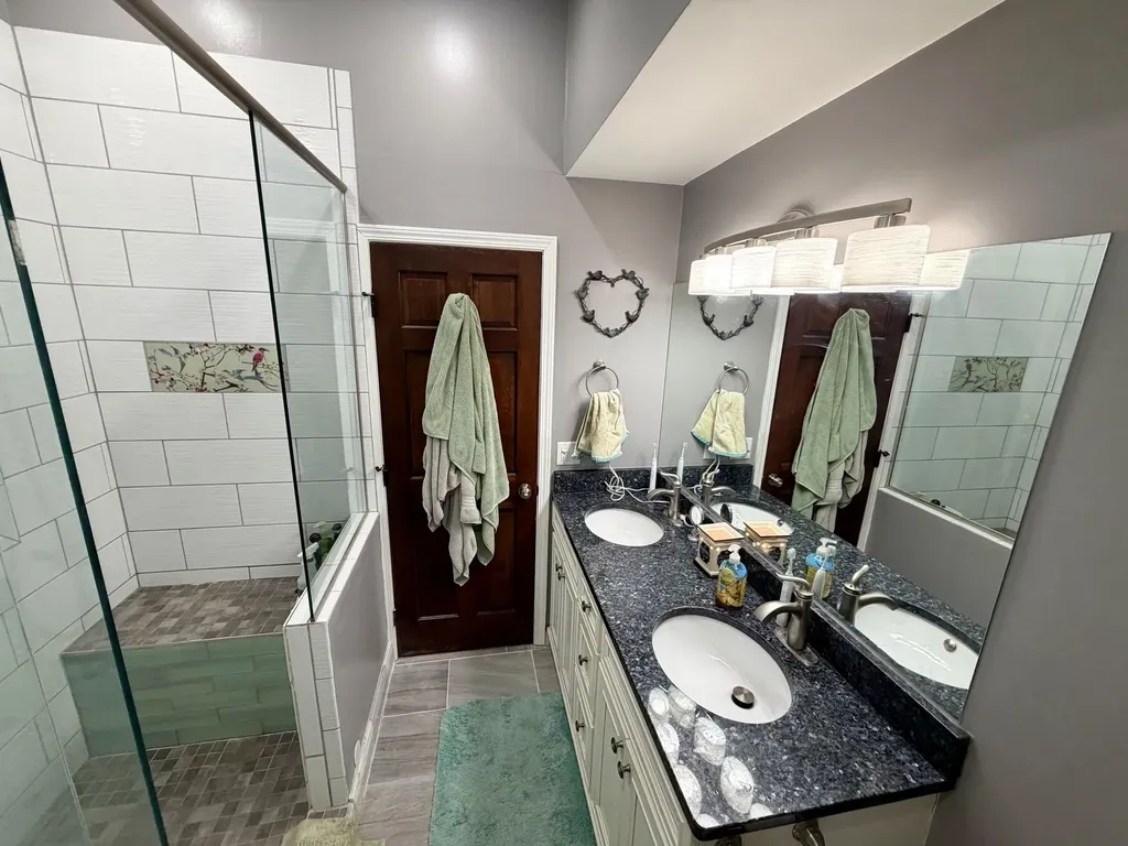 7114 Copper Creek Drive Ypsilanti Charter Township MI 48197
