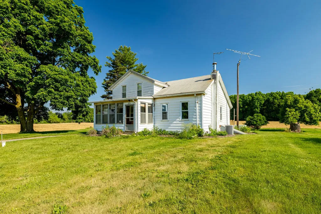2851 N Dancer Road Lima Township MI 48130