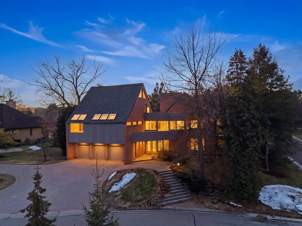 4708 Buckby Cross Bloomfield Charter Township MI 48302