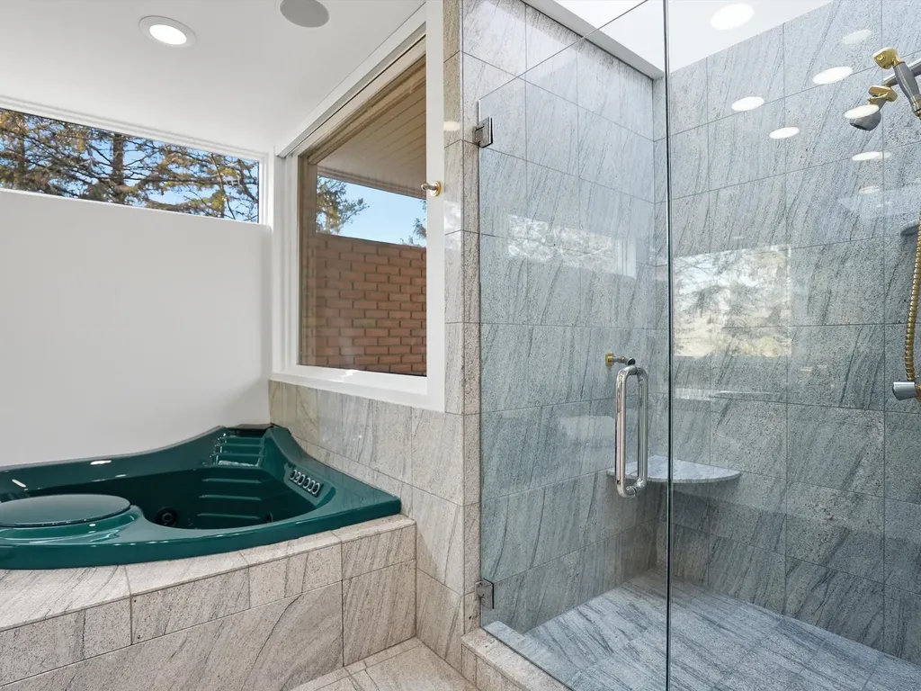4708 Buckby Cross Bloomfield Charter Township MI 48302