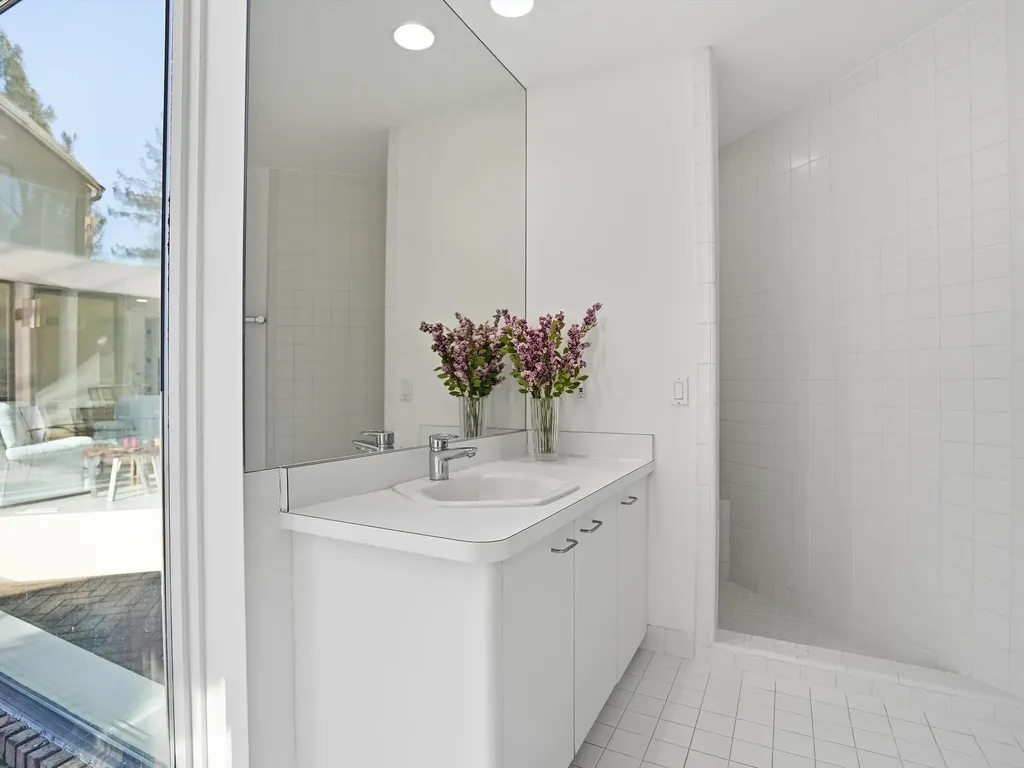 4708 Buckby Cross Bloomfield Charter Township MI 48302