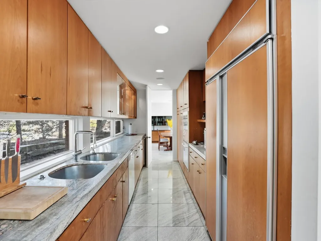 4708 Buckby Cross Bloomfield Charter Township MI 48302