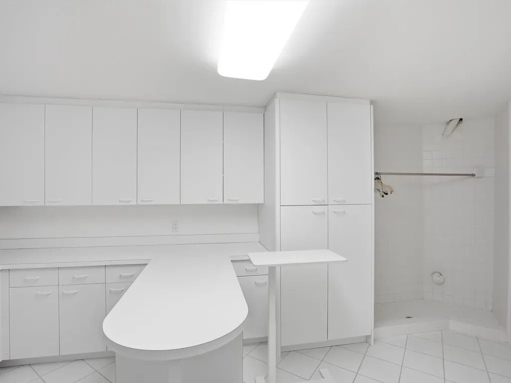 4708 Buckby Cross Bloomfield Charter Township MI 48302