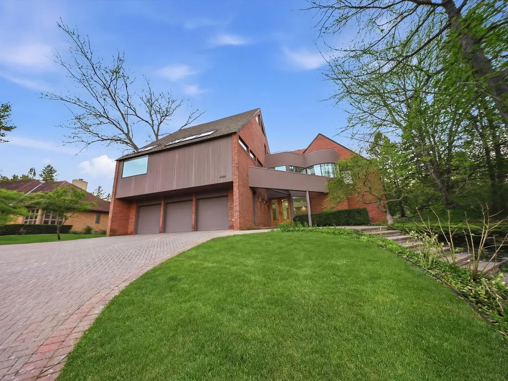 4708 Buckby Cross Bloomfield Charter Township MI 48302