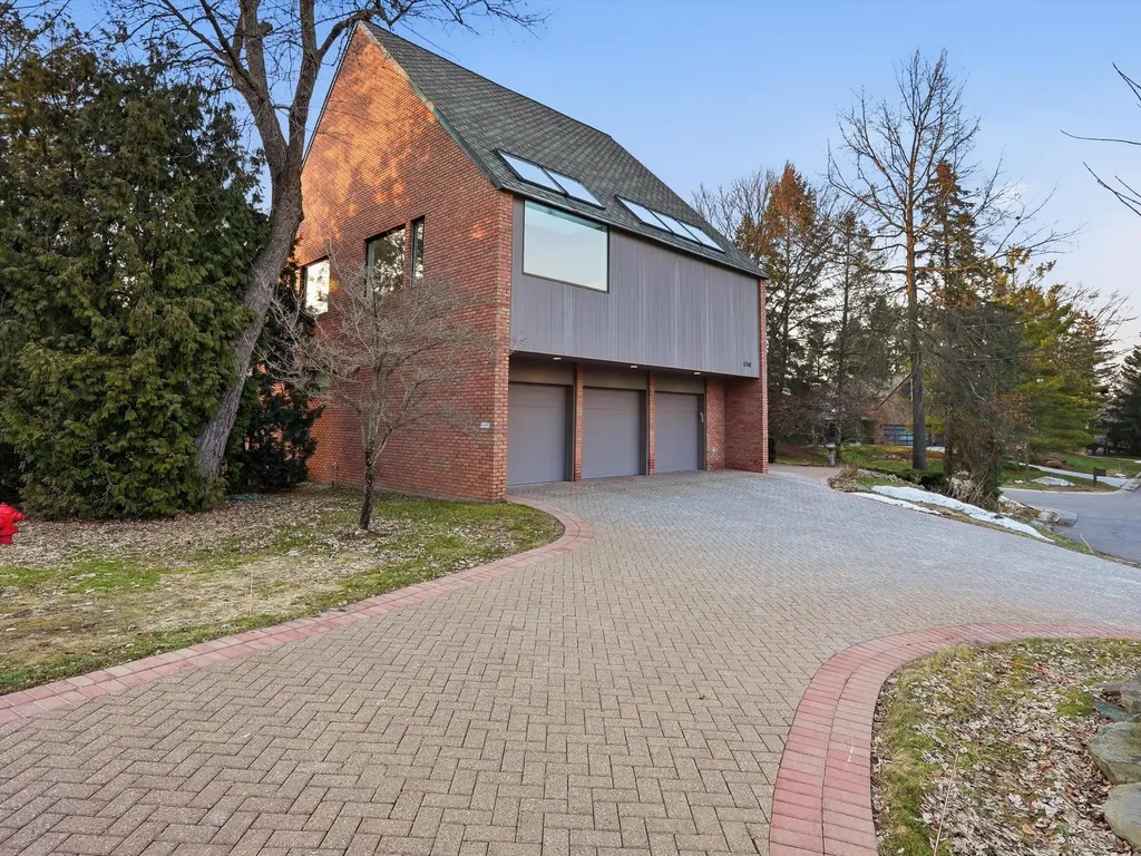 4708 Buckby Cross Bloomfield Charter Township MI 48302