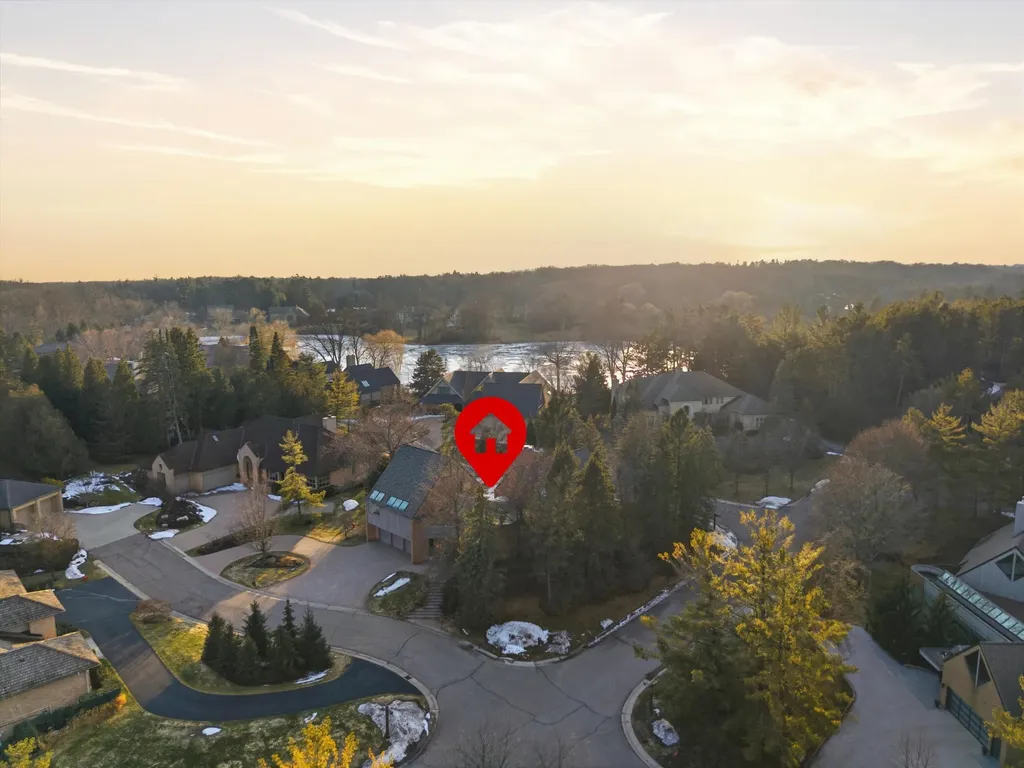 4708 Buckby Cross Bloomfield Charter Township MI 48302