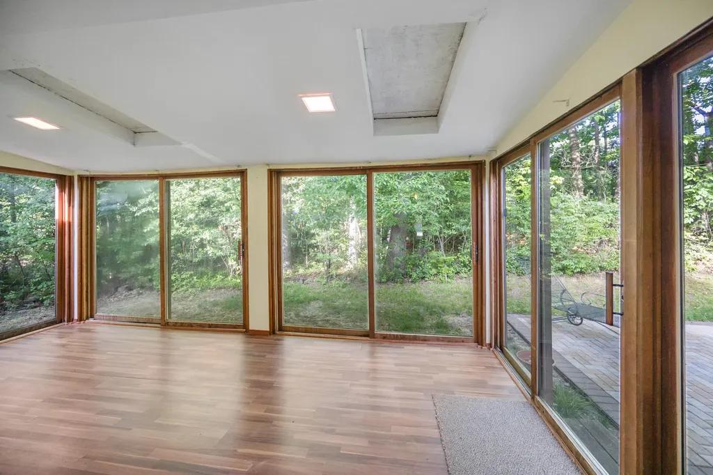 2545 Powell Avenue Ann Arbor City MI 48104