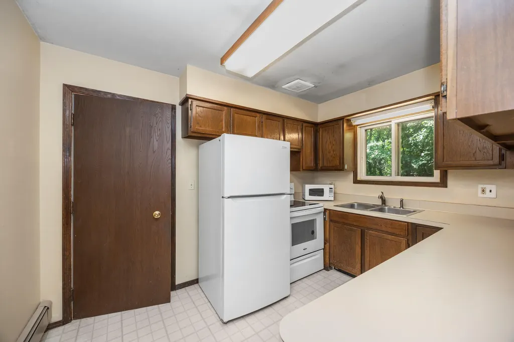 2545 Powell Avenue Ann Arbor City MI 48104