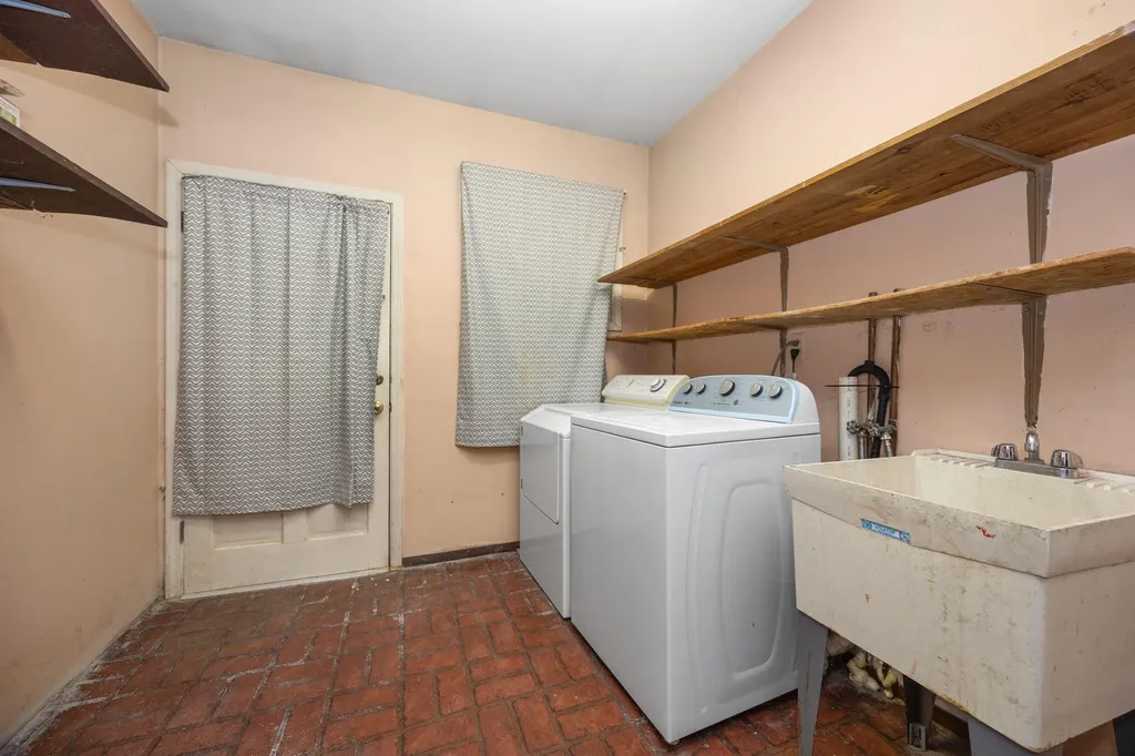 2545 Powell Avenue Ann Arbor City MI 48104
