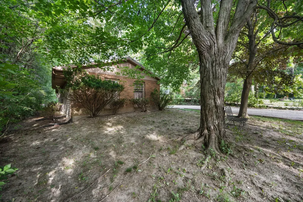 2545 Powell Avenue Ann Arbor City MI 48104