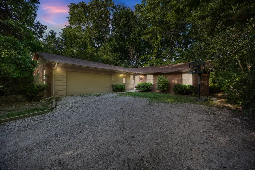 2545 Powell Avenue Ann Arbor City MI 48104
