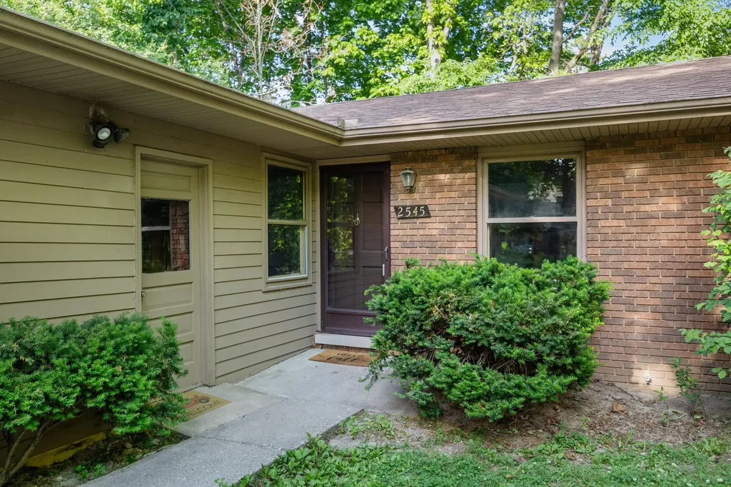 2545 Powell Avenue Ann Arbor City MI 48104