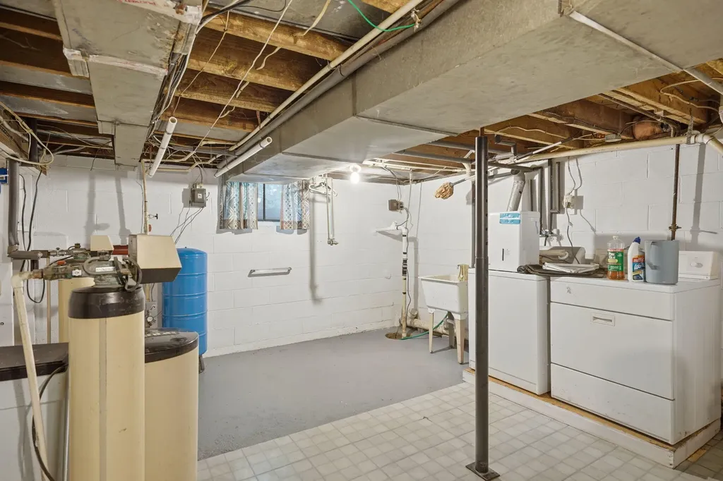 1158 W Reid Road Flint Charter Township MI 48507