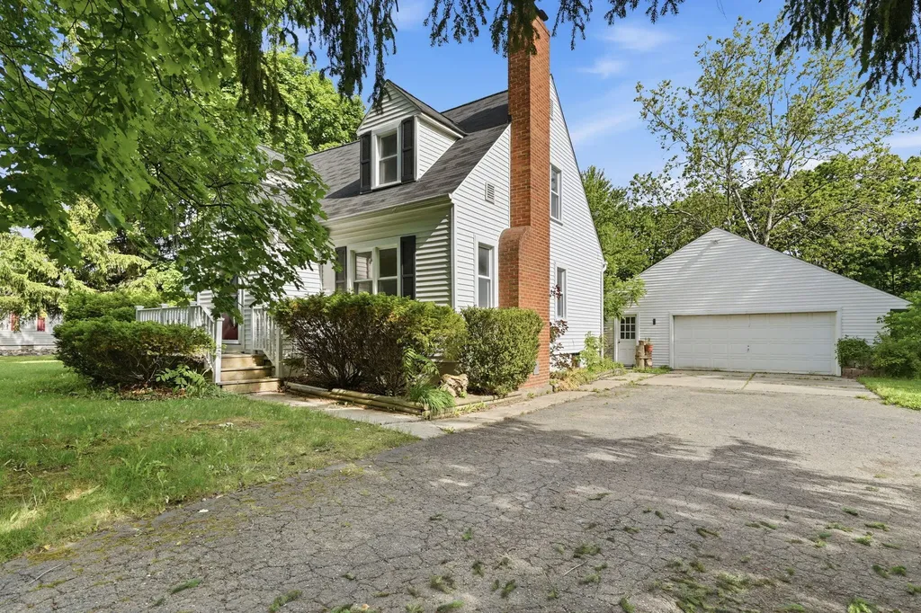 1158 W Reid Road Flint Charter Township MI 48507