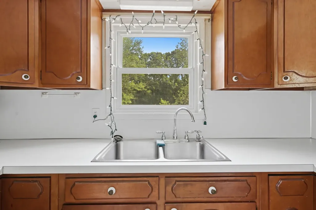 1158 W Reid Road Flint Charter Township MI 48507