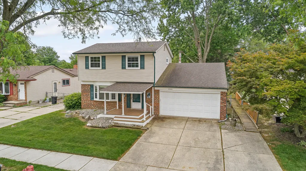 39805 Coronation Road Canton Charter Township MI 48188