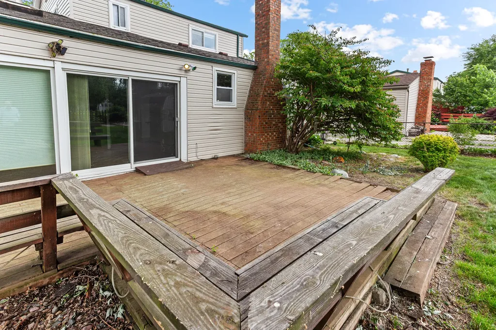 39805 Coronation Road Canton Charter Township MI 48188