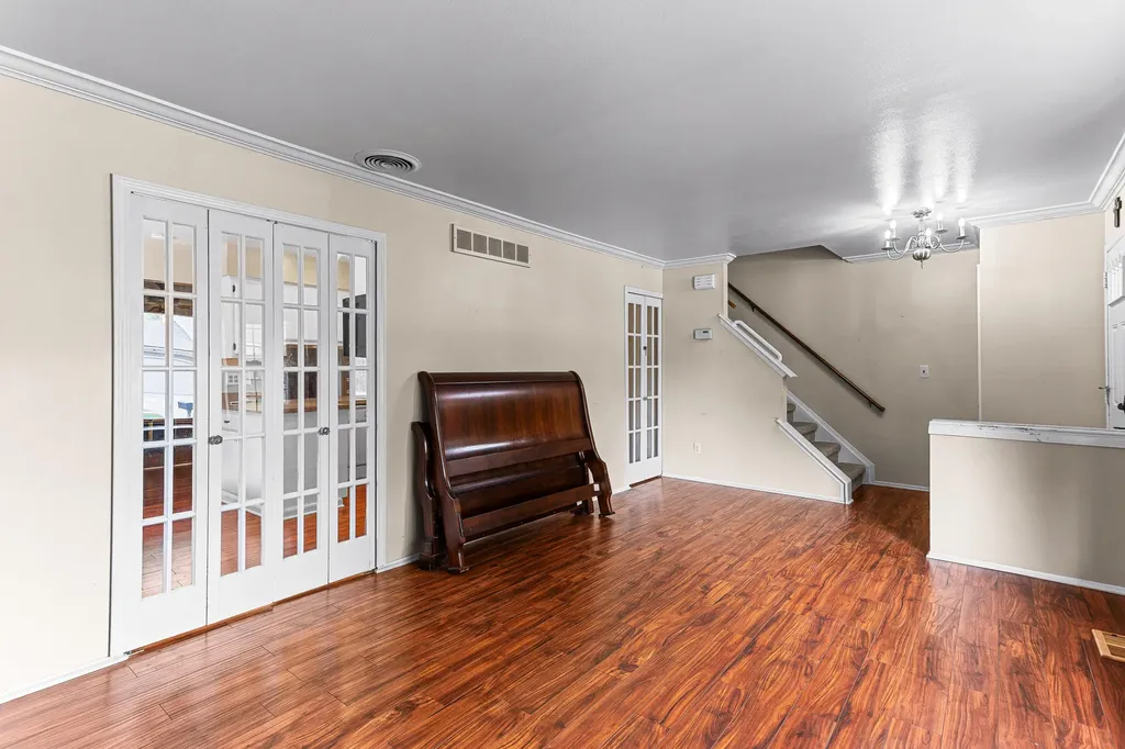 39805 Coronation Road Canton Charter Township MI 48188