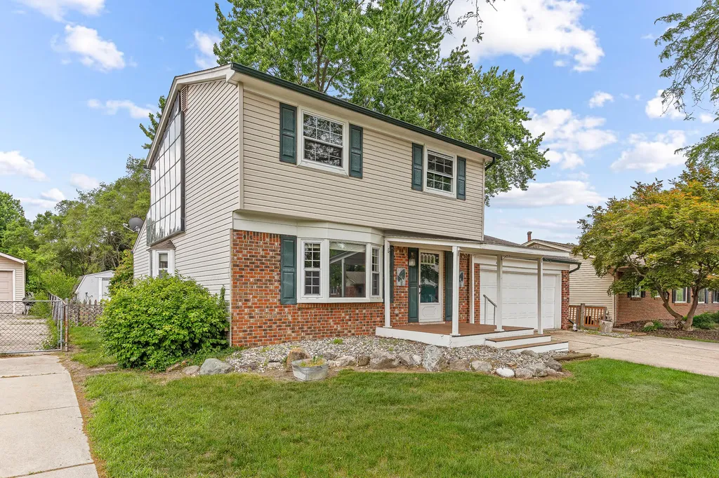 39805 Coronation Road Canton Charter Township MI 48188